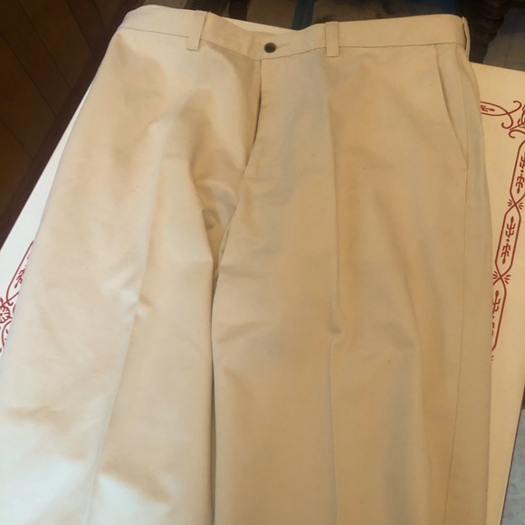 Haggar Chinos 38x32 - Picture 1 of 11